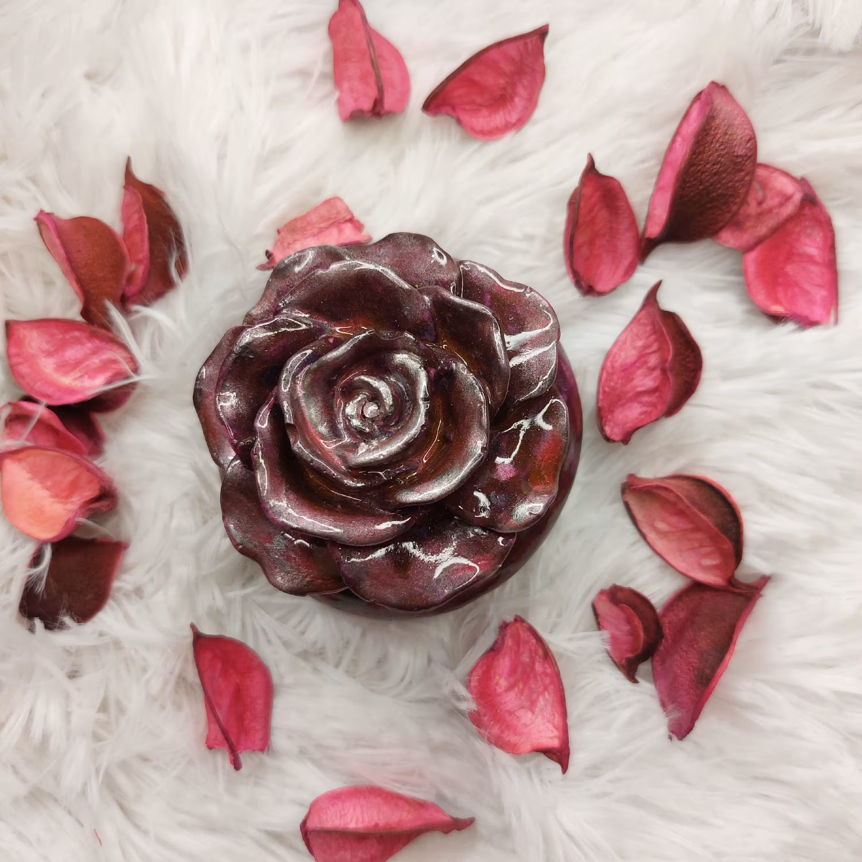 جا جواهری گل رز سرخ