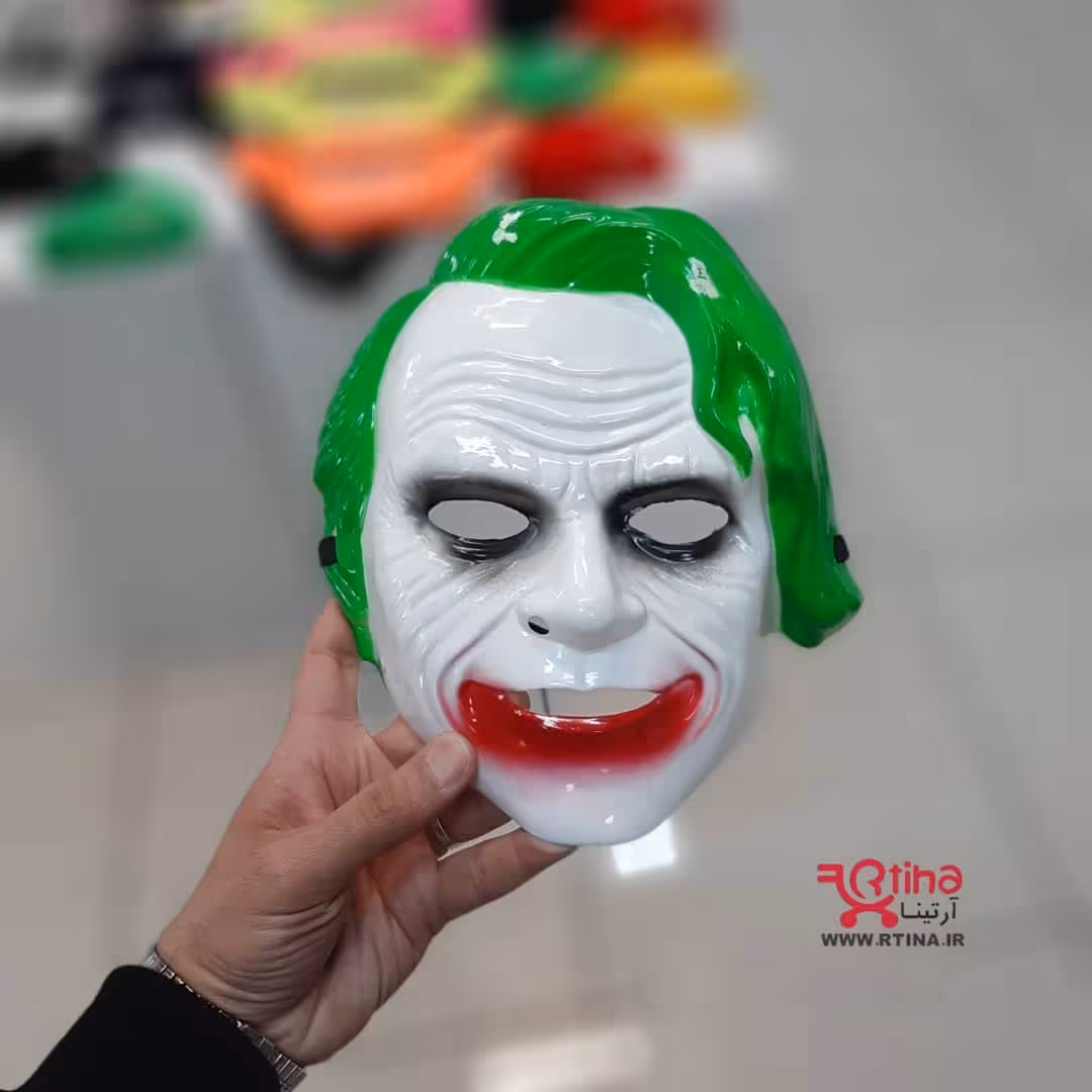 ماسک جوکر جدید روی صورت (خون آشام)