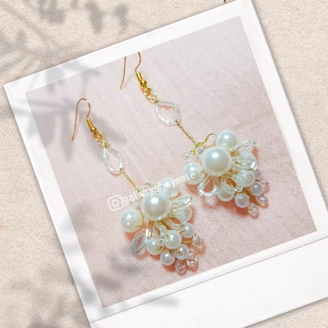 گوشوراه گل خوشه ای سفید مدل ماه فام و گالری شایسته