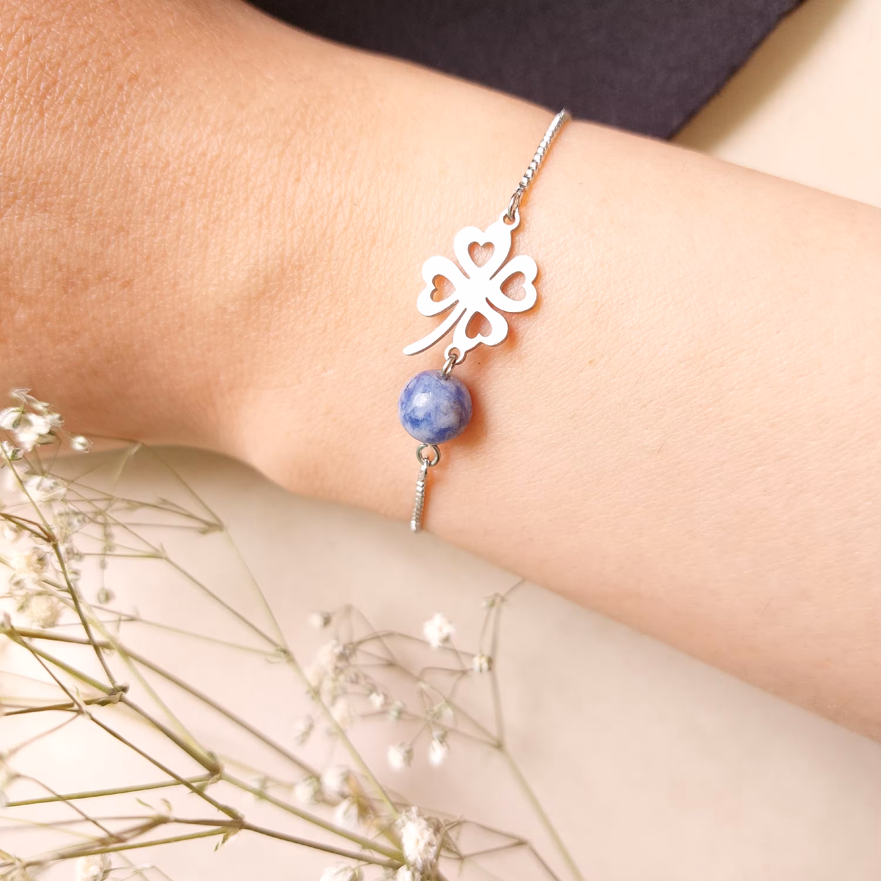 دستبند استیل قفل آسانسوری رنگ ثابت و بدون حساسیت همراه با سنگ سودالیت