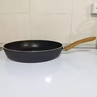 تابه تکدسته گرانیتی سایز 32 مدل فورج السا مشکی برند اویز