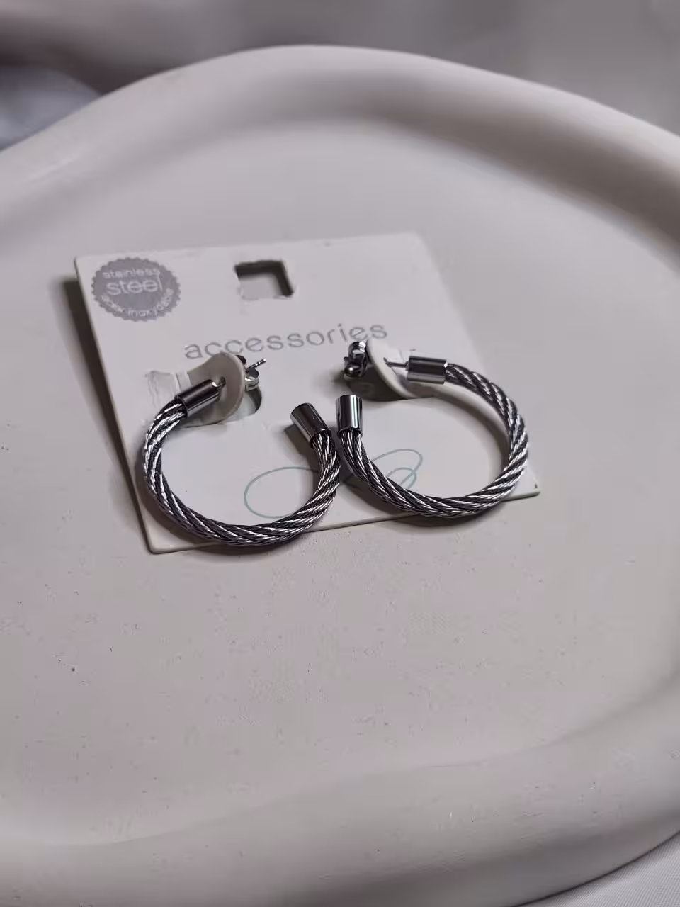 گوشواره استیل حلقه میخی