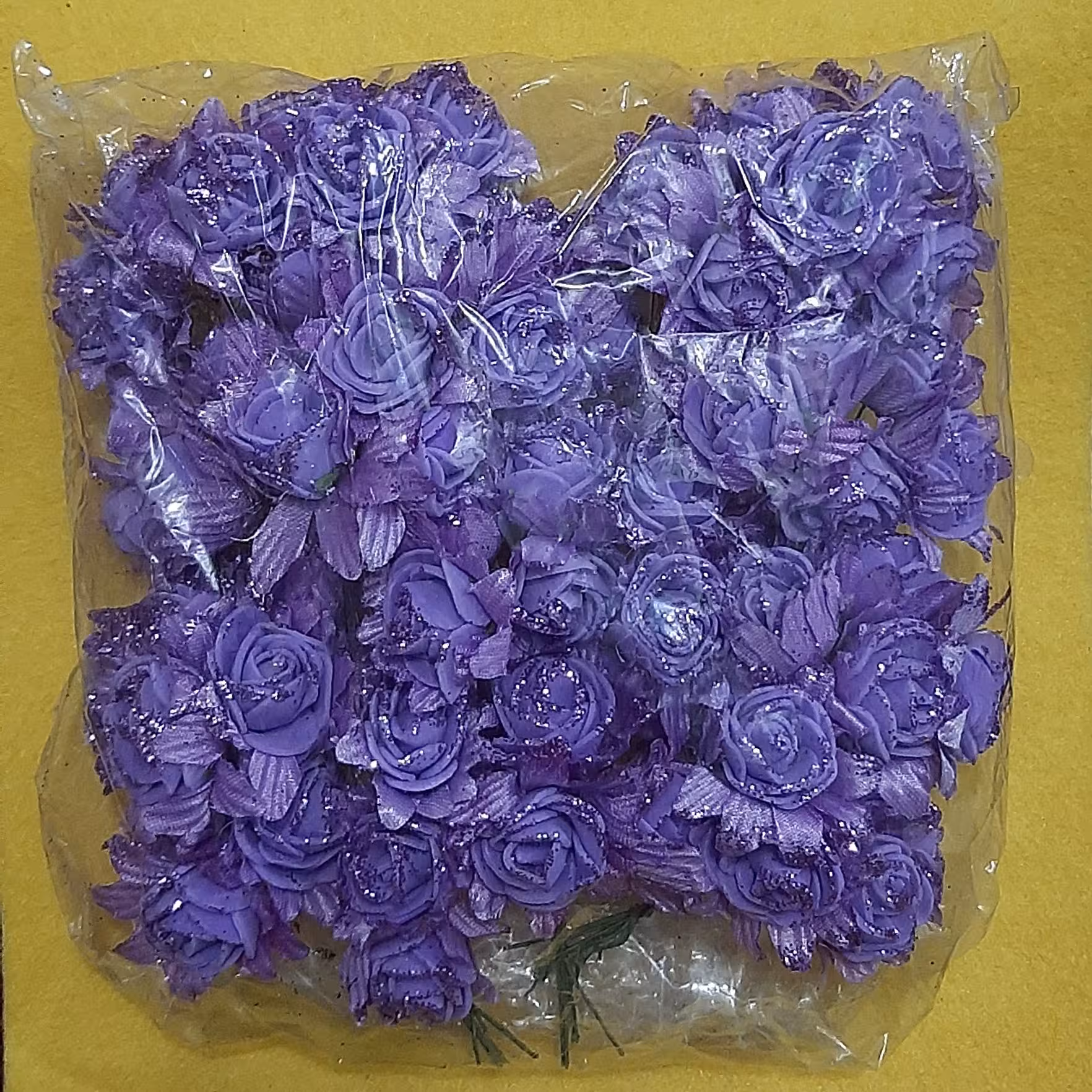 گل فومی اکلیلی . بنفش . بسته یازده دسته ای . دسته شش عددی 