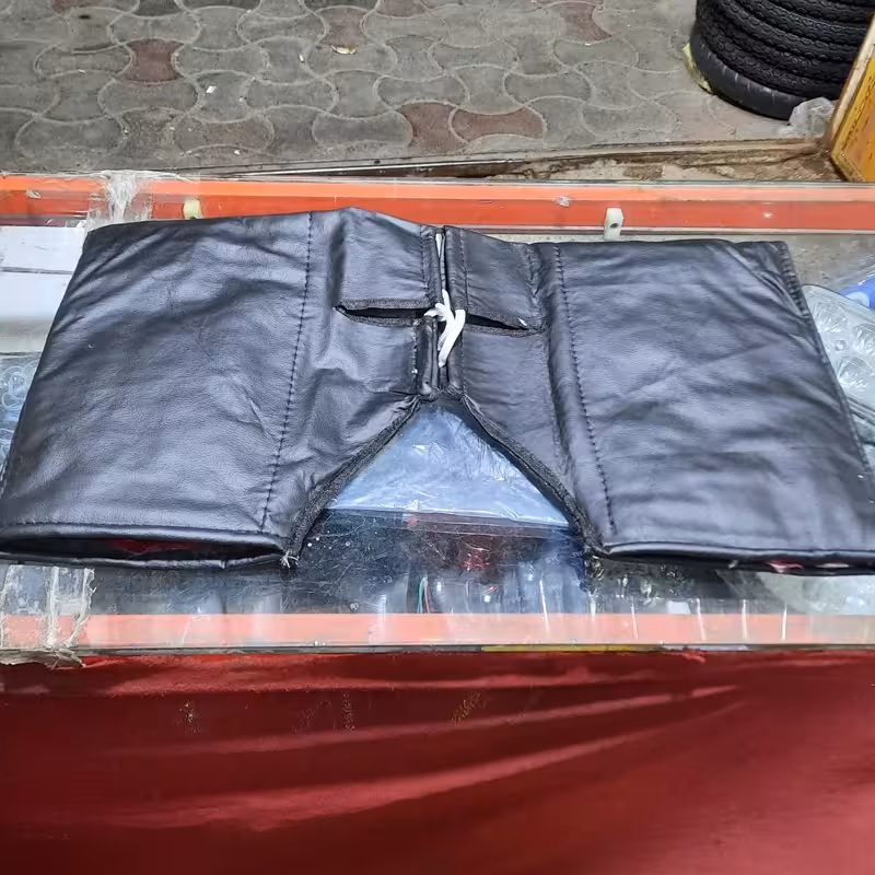 دستکش رو فرمانی چرمی داخل پتو | amazonchi