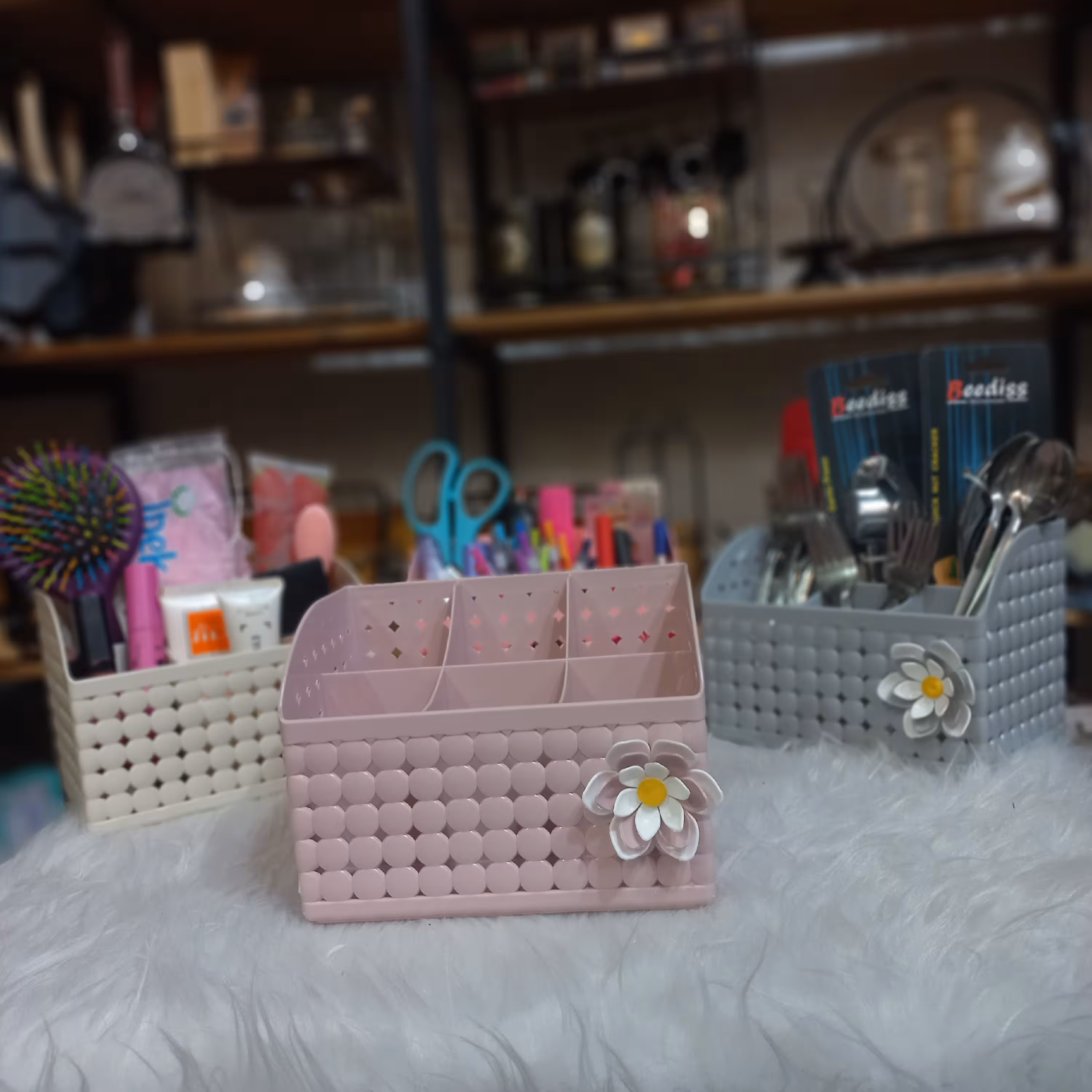 استند همه کاره لوازم ارایشی جا قاشقی ..