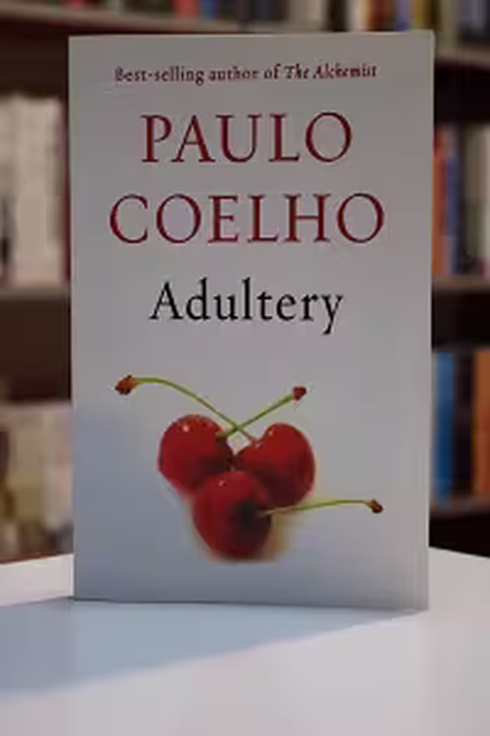 Adultery اثر Paulo Coelho