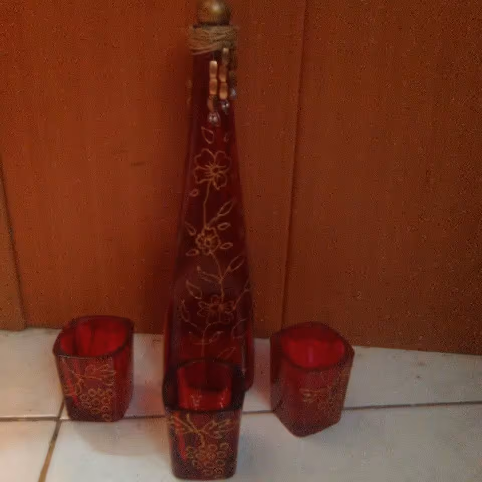 ویترای لیوان دار