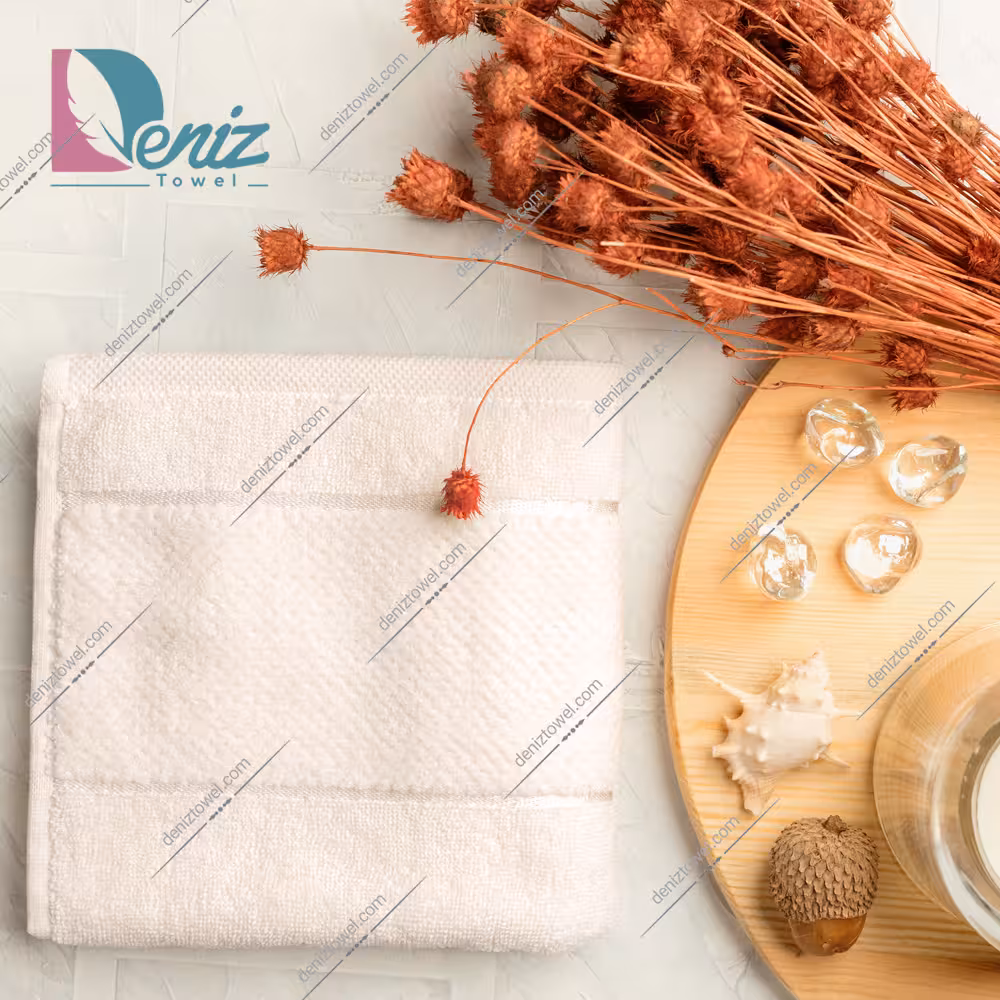 حوله دستی طرح ماکرو رنگ کرم