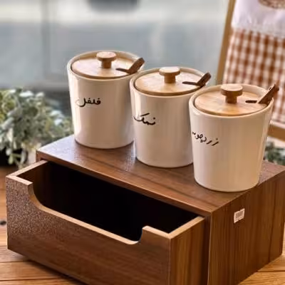 جاادویه سرامیکی با درب و قاشق چوبی