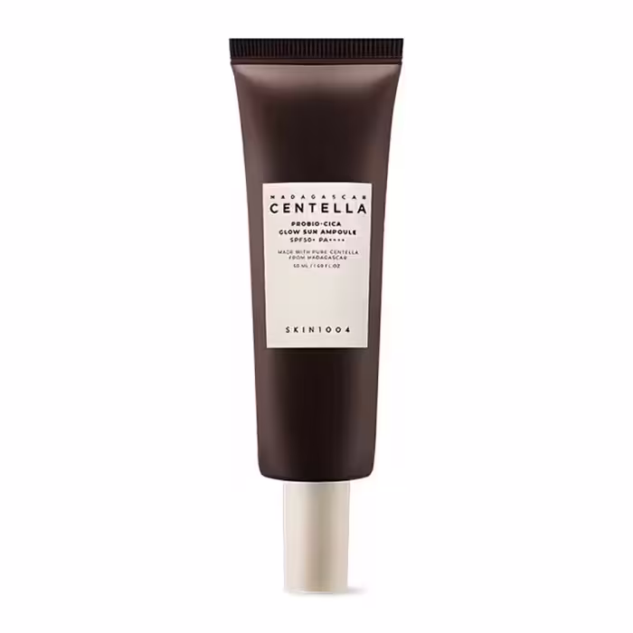 ضد آفتاب SPF50 تقویت کننده و درخشان کننده سنتلا Centella اسکین 1004 مدل پروبیو سیکا Madagascar Probio-cica Glow Sun حجم 50ml