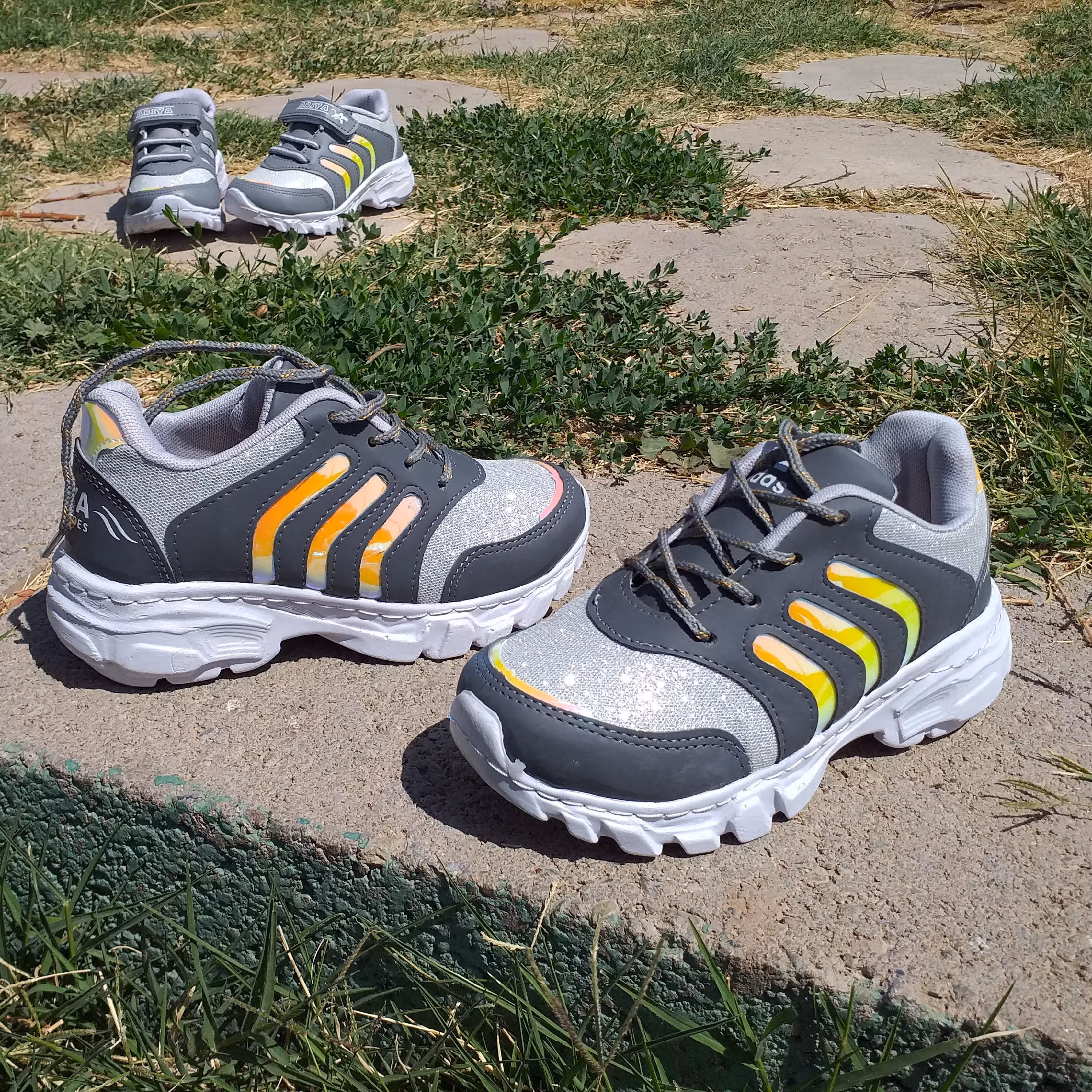 کتانی  مدل آدیداس1400 سایز 32تا36