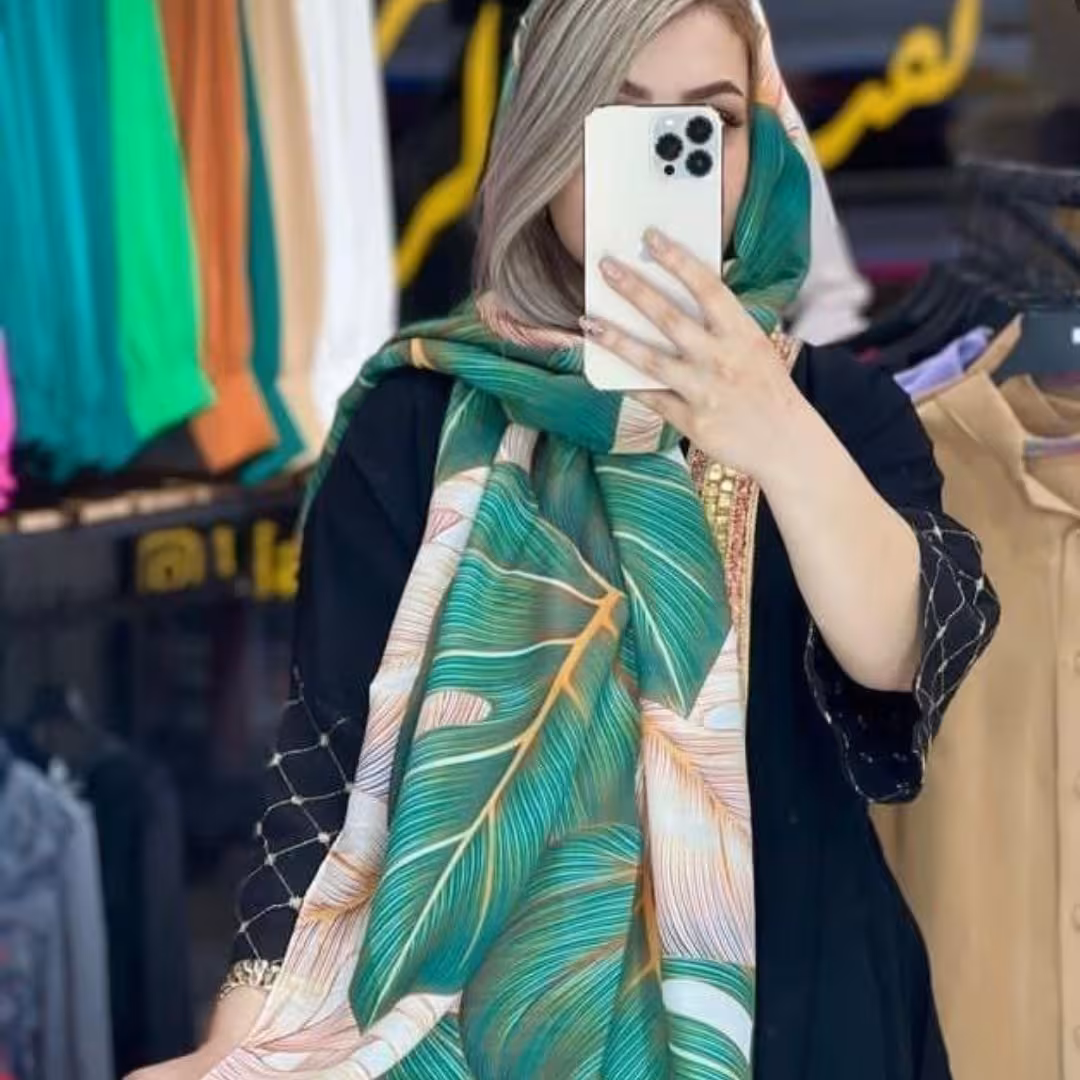 شال رنگ سبز زنانه و دخترانه جنس نخی طرح برگ هاوایی بسیار زیبا ارسال رایگان lo23