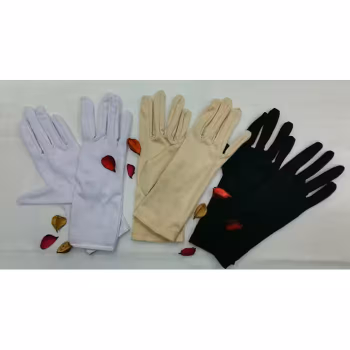 دستکش نخی کرم