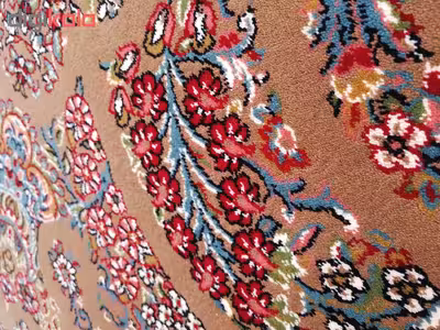 فرش ماشینی زمرد مشهد مدل 210067 زمینه گردویی