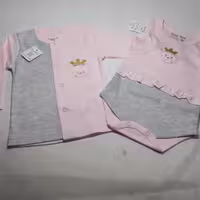 آستین کوتاه و زیر کمه کوتاه و رکابی تاج تینی