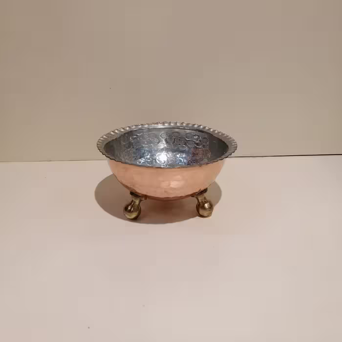 کاسه و پیاله مسی پایه برنجی