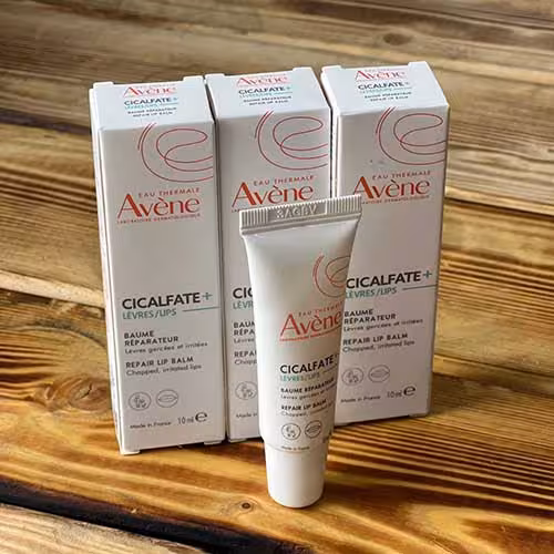 بالم لب سیکالفیت اون Avene