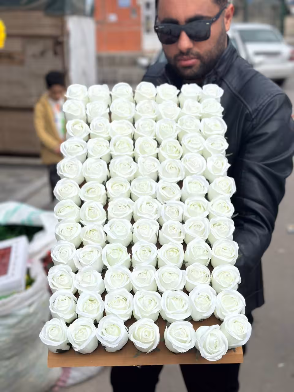 سرگل رز بدون ساقه مصنوعی سفید 10 عددی وارداتی