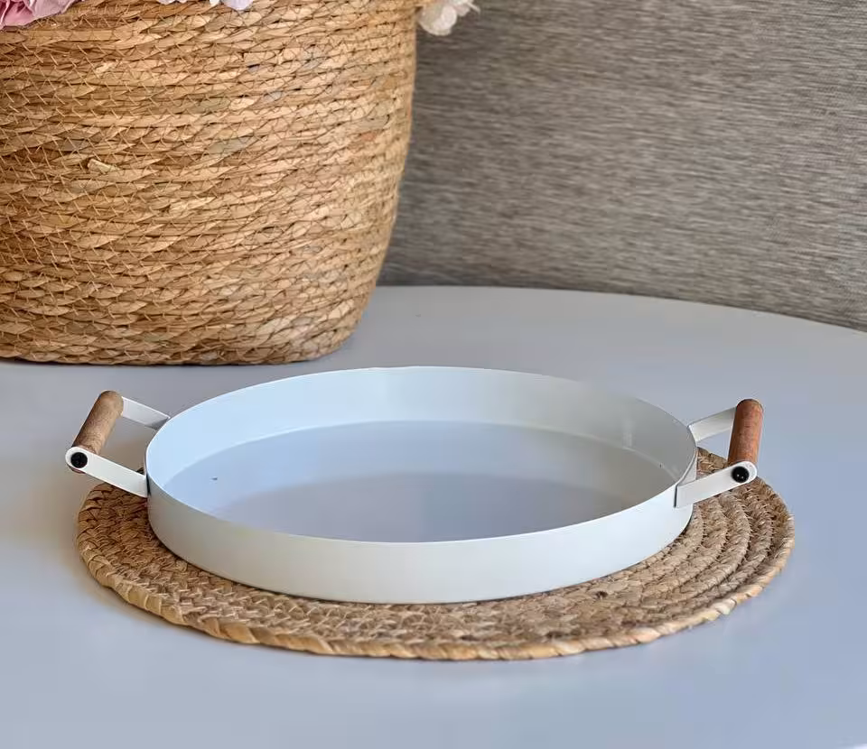سینی فلزی گرد دسته چوبی- رنگ سفید