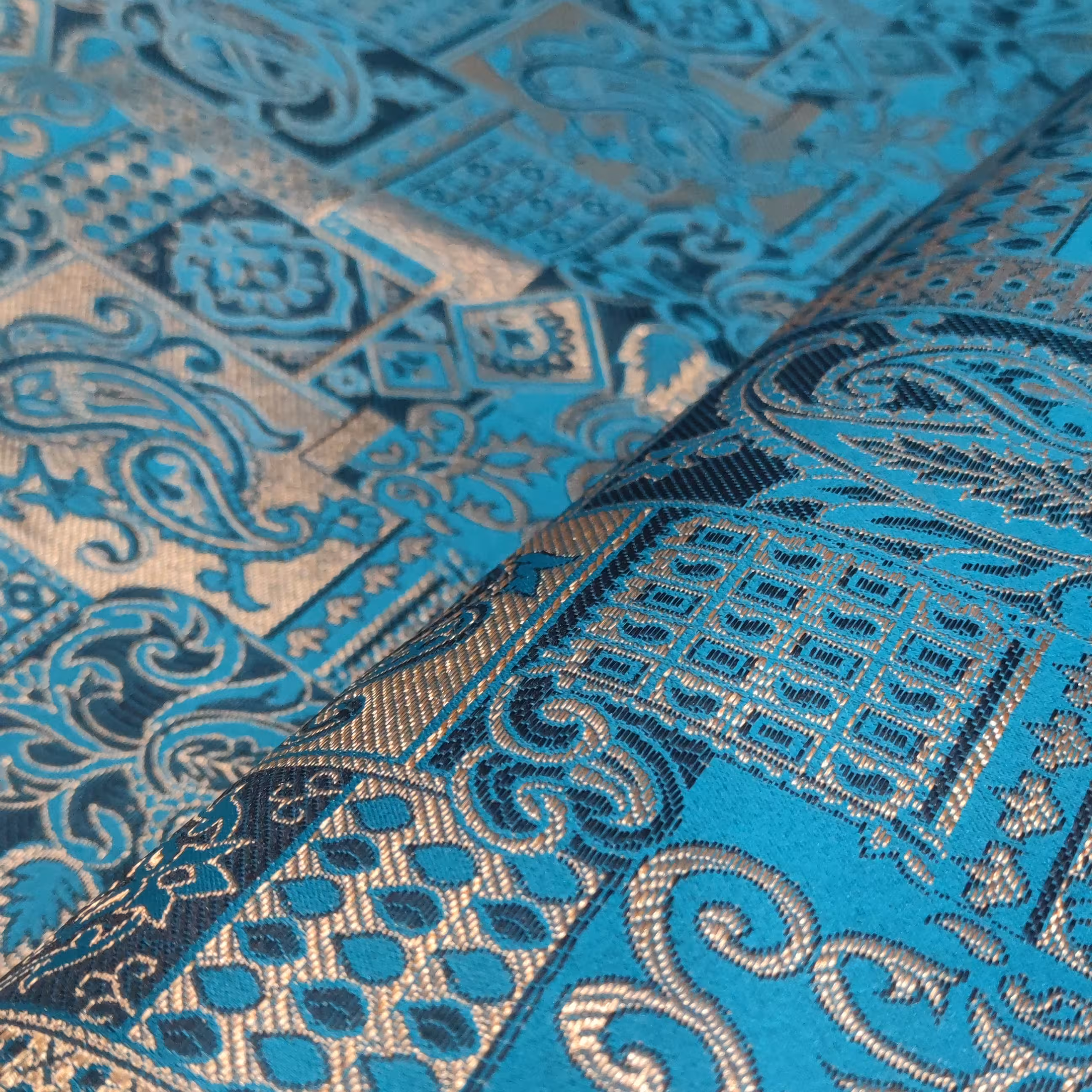 پارچه ترمه سوسن گل دار