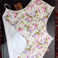 پیشبنداشپزخانه- قد80 -دوخته شده بابهترین جنس پارچه ونواراریب وپلاستیک