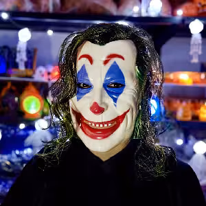 ماسک جوکر کد 2243