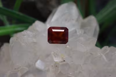 گارنت هسونیت