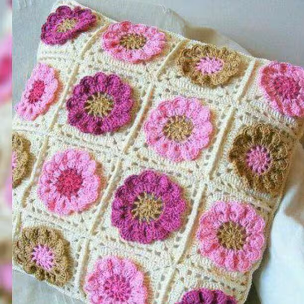 کوسن و پتو مبلی و روتختی های هنر دست با قیمت های عالی