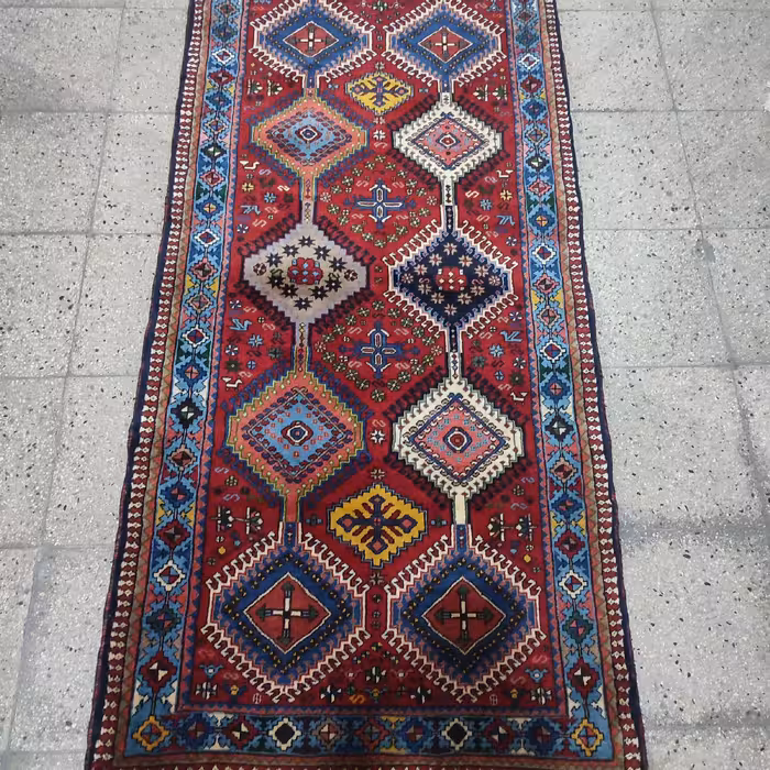 فرش دستباف کناره طول دو متر طرح لوزی مدل AA