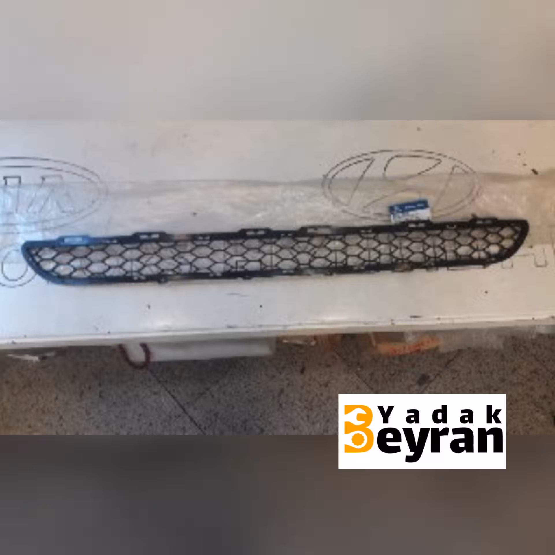 توری وسط سپر جلو سانتافه 2008