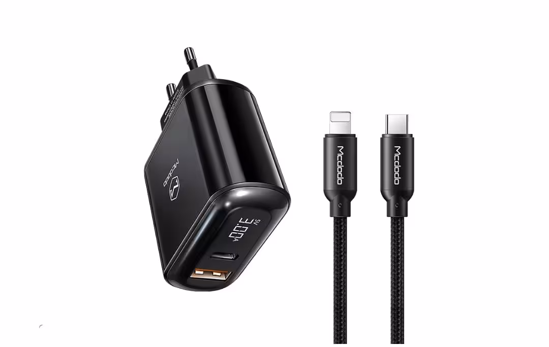 شارژر دیواری مک دودو مدل CH-7171 به همراه کابل تبدیل لایتنینگ