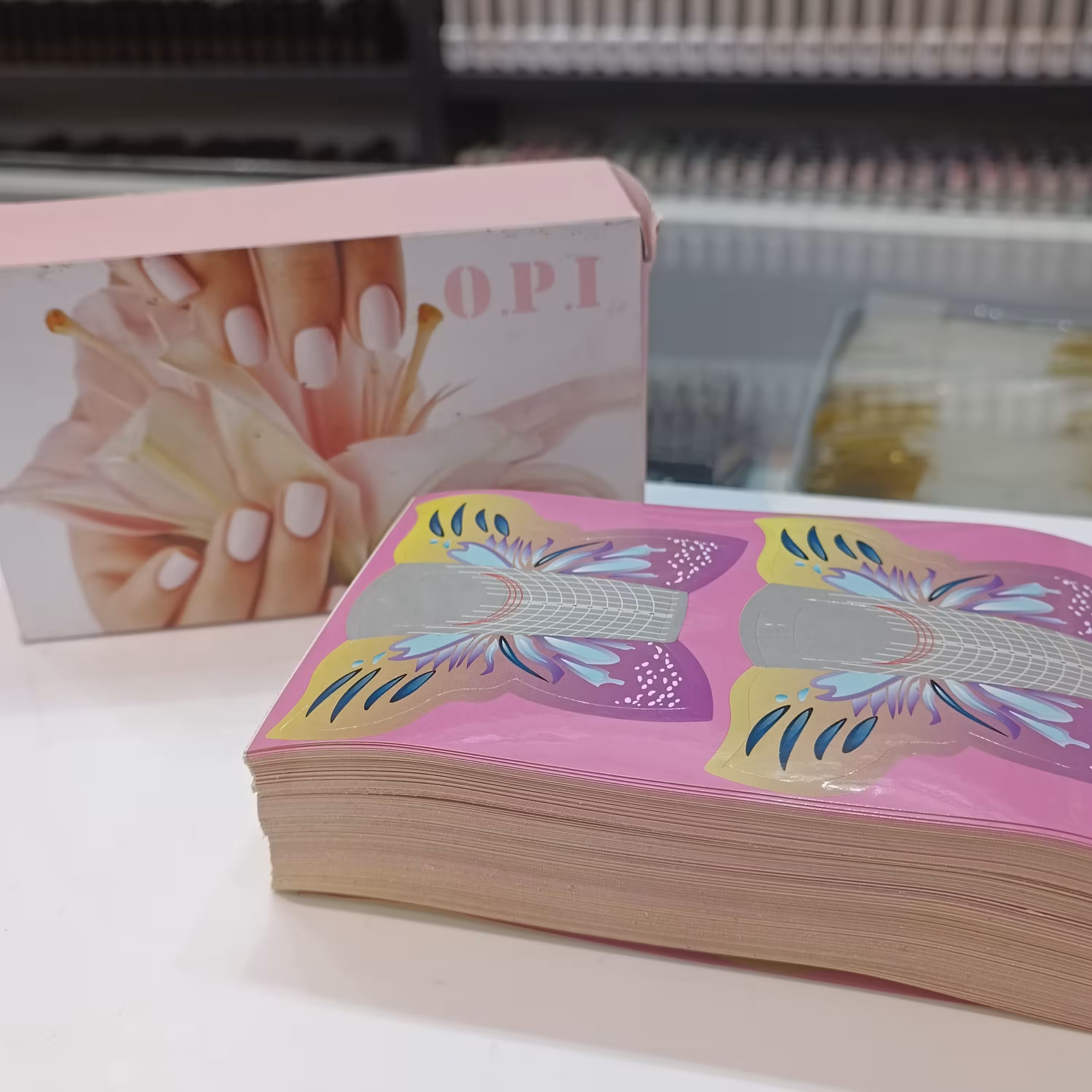 فرمر کاغذی پروانه ای کرمی صورتی رول 300 تایی کوچک OPI