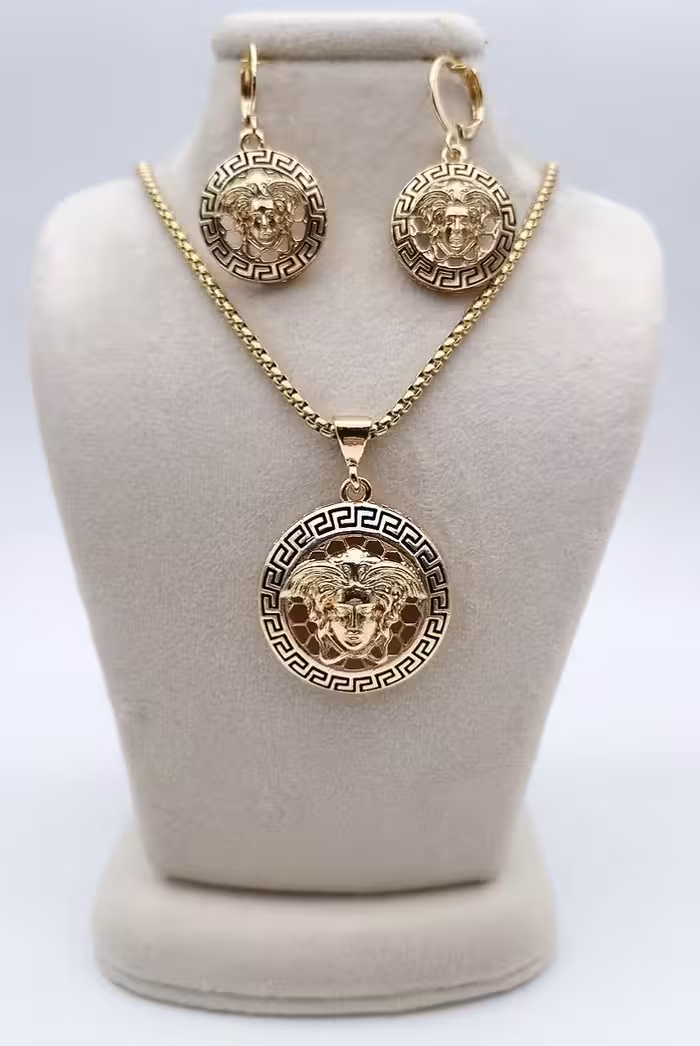 نیم ست ورساچه زنانه،طرح طلا،جنس برنجی،با زنجیر💍
