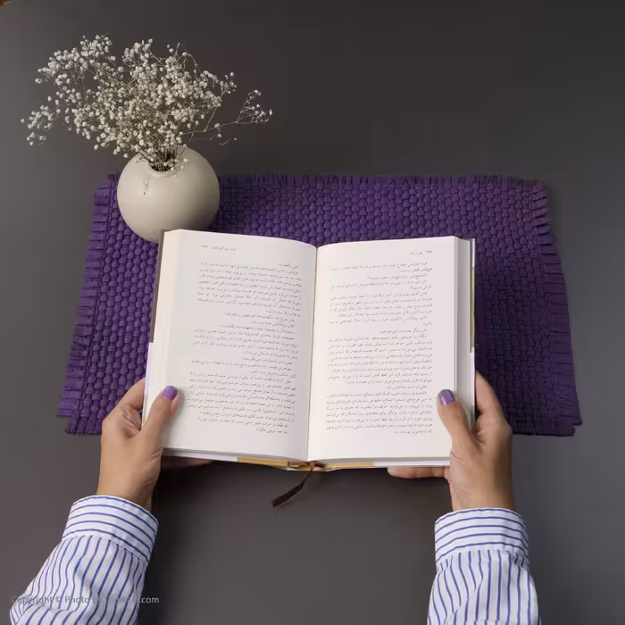 کتاب هواردز اند اثر ادوارد مورگان فاستر نشر نو