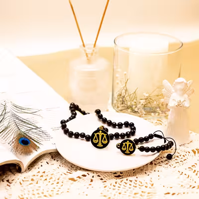 دستبند مارک گلد طرح ماه تولد مهر با سنگ انیکس کد TS071