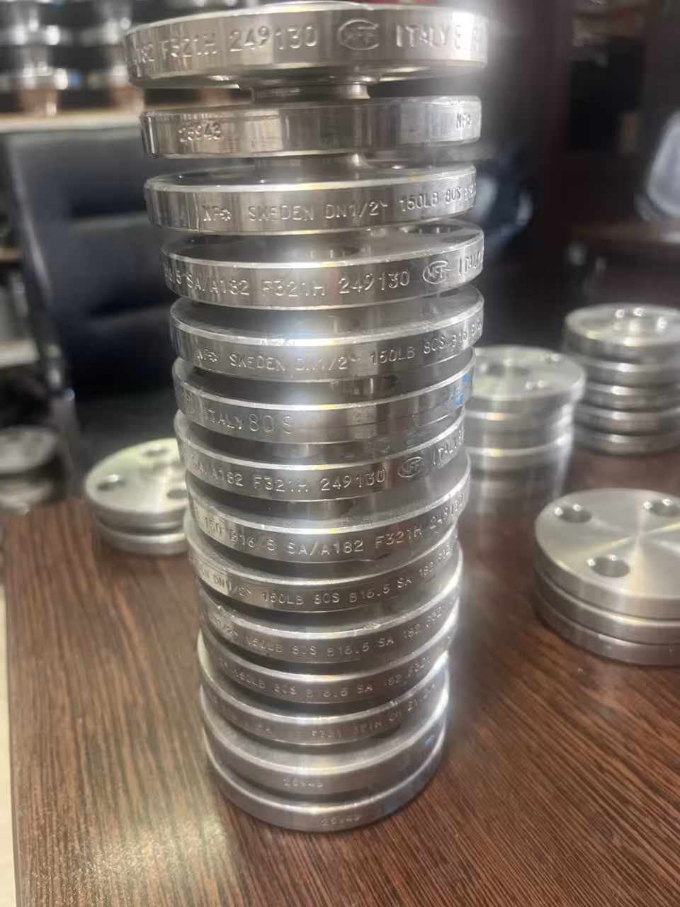 فلنج  ساکت ولداستنلس استیل   "1/2 کلاس 150رده 80 اس از جنس  SA182 F321H, ANSIB16.5   فابریک