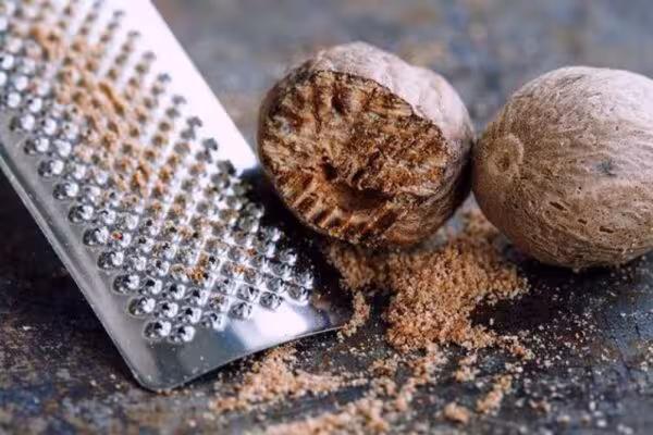 جوز هندی اعلا 100گرمی