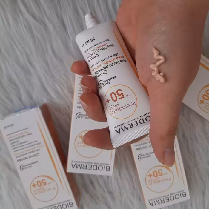 ضدآفتاب بیودرما اسپات 