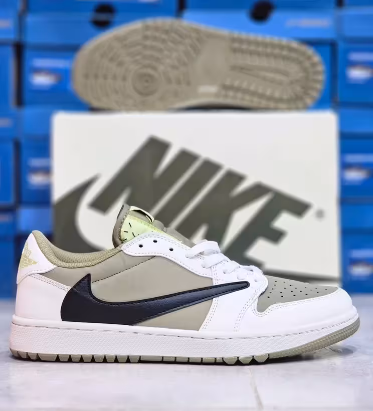 کتونی نایک تراویس اسکات ، ساخت ویتنام سایز 40تا 45 فروش بصورت عمده و تک .Air jordan 1 High Travis Scot Vietnam