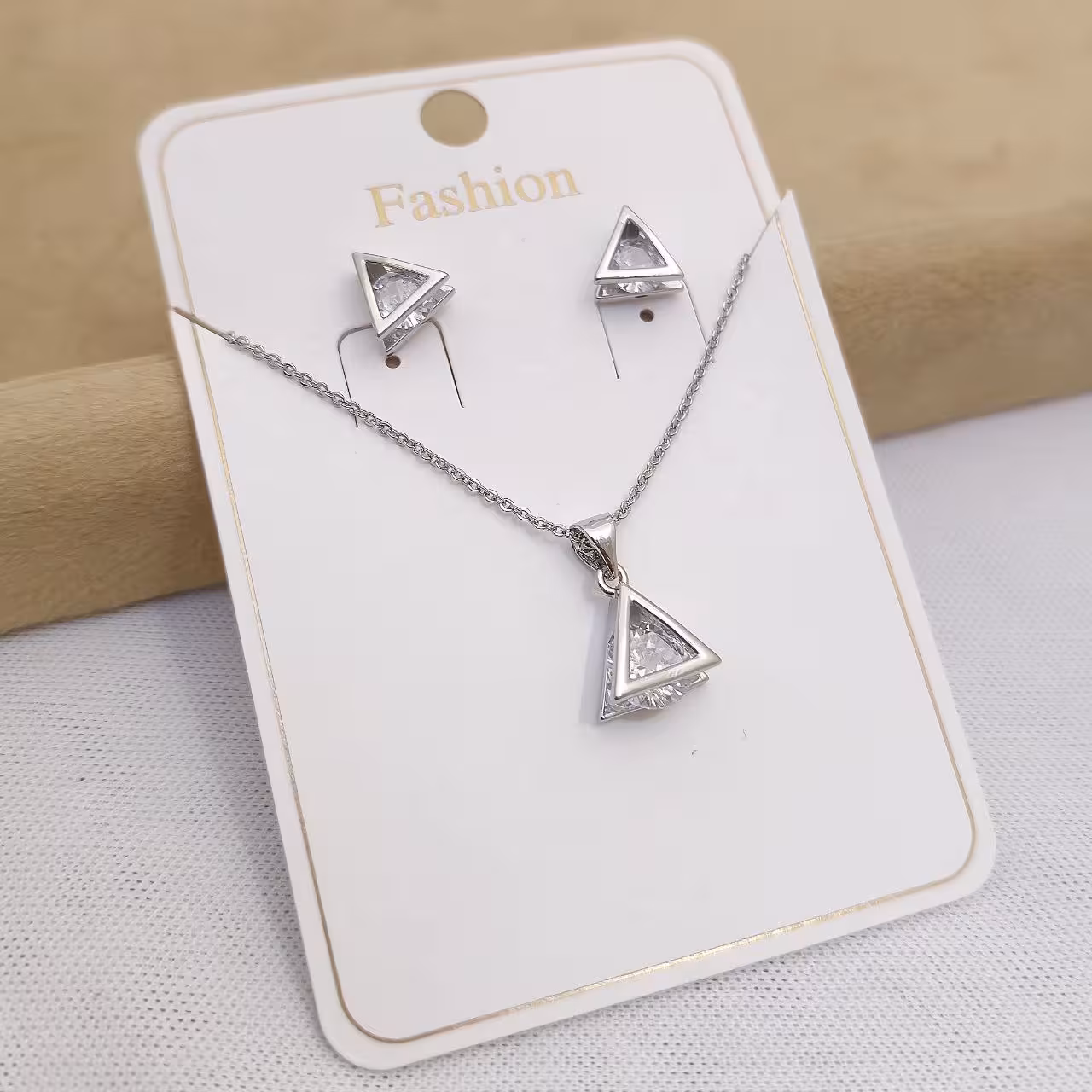 نیم ست فوق العاده جذاب ژوپینگ مثلث کریستالی هدیه ولنتاینی خاص ارسال رایگان