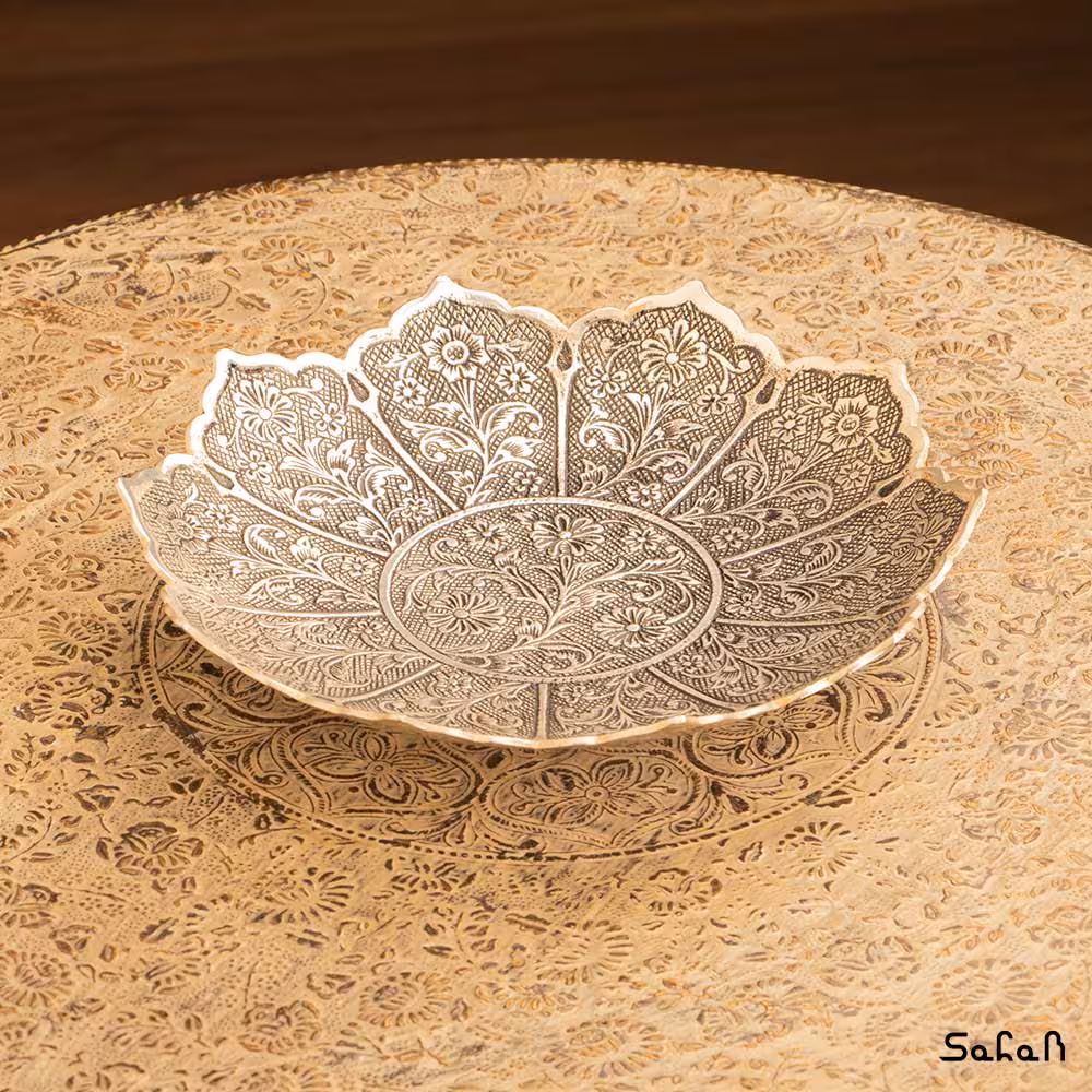 پیش دستی یا شیرینی خوری نقره ای طرح شجر