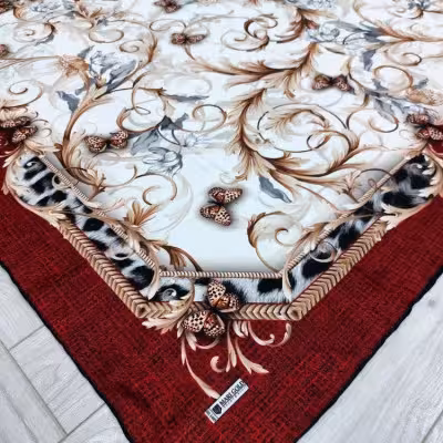 روسری سفید قرمز