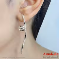 گوشواره دخترانه مینیمال طرح پیچ فشن رنگ نقره ای کد GSH151767W