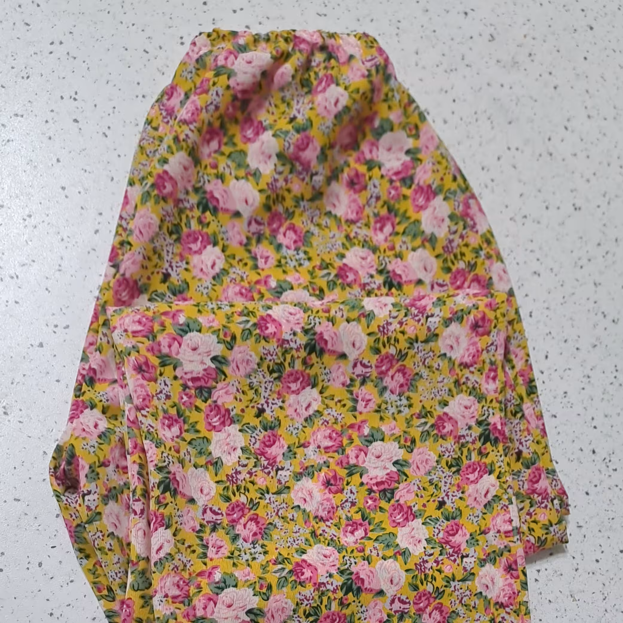 شلوار دخترانه حریر گلدار بسیار لطیف وزیبا 