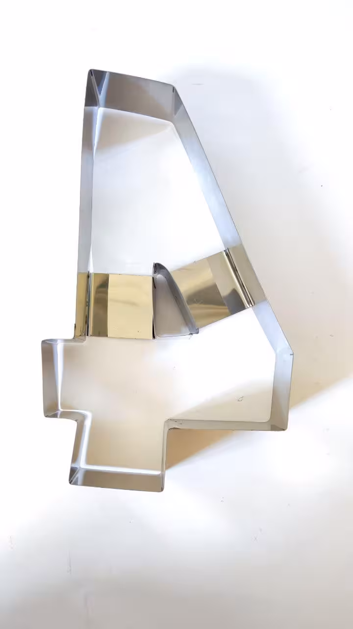 کاتر بزرگ عدد 4