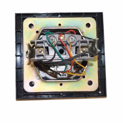 پریز تلفن بکر مدل گلس بسته 3 عددی