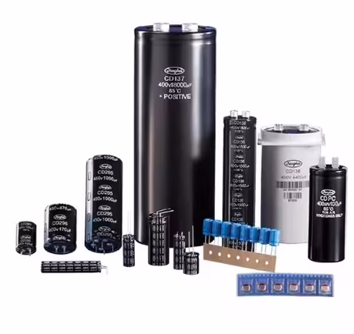 خازن الکترولیتی 47 میکرو فاراد (100 ولت)