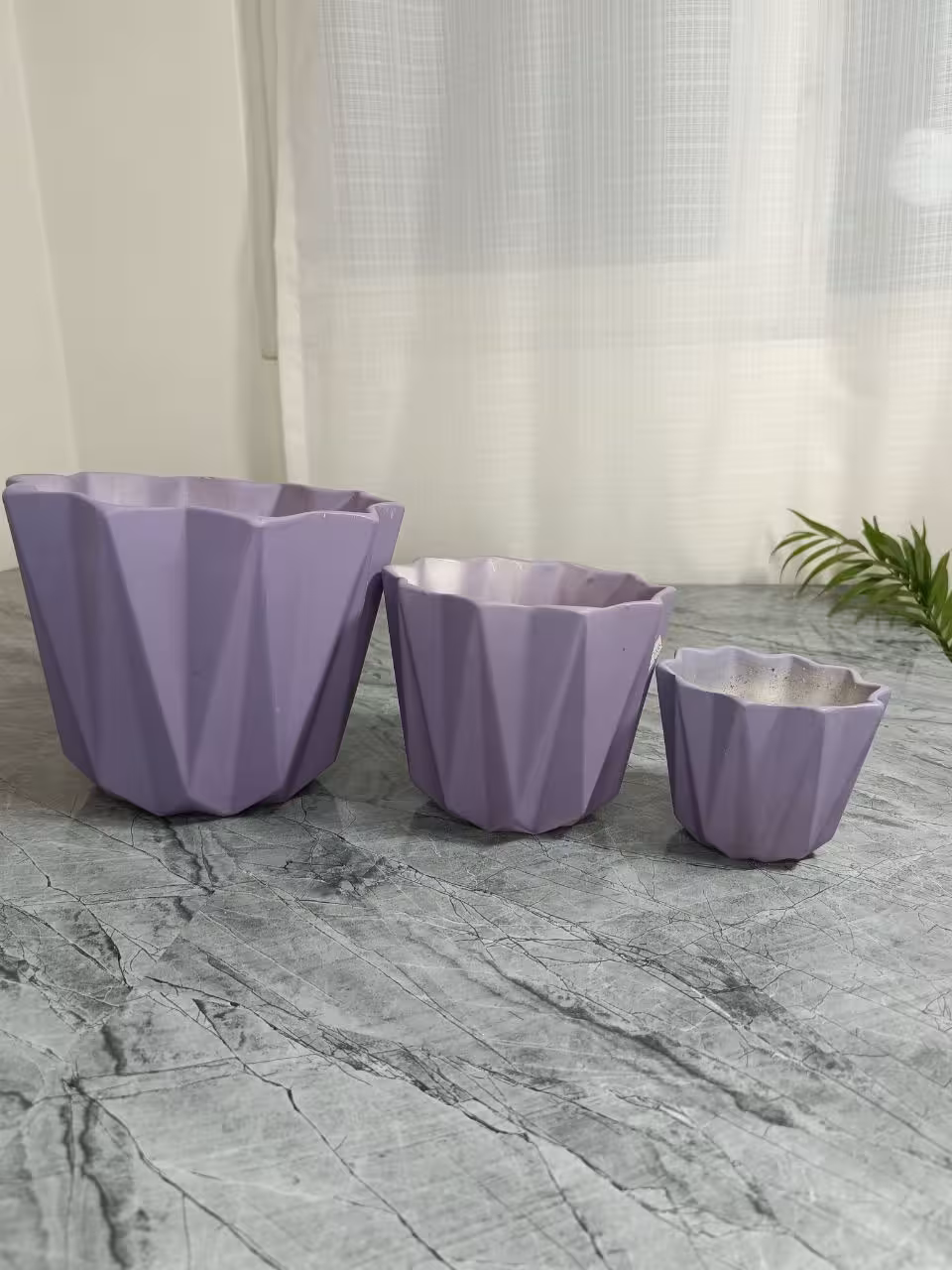 گلدان سرامیکی سه عددی بنفش