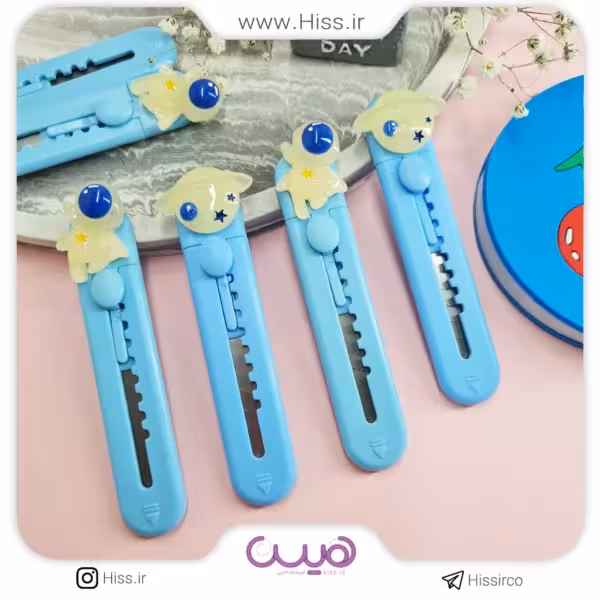 کاتر فانتزی فضانورد شب نما (مدل رندوم)