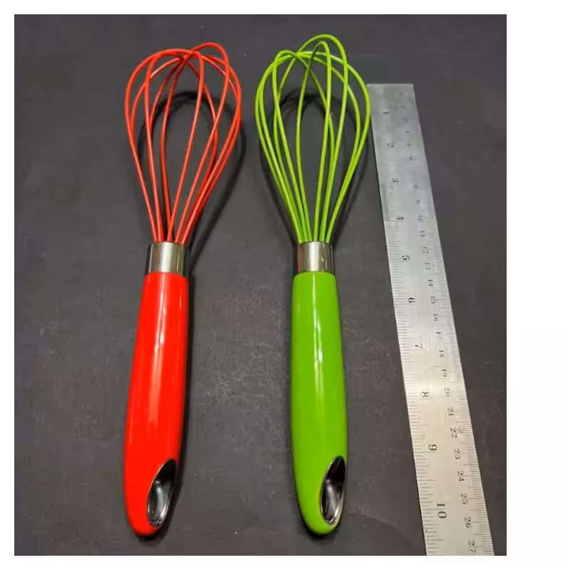 همزن سیلیکونی دسته پلاستیکی متوسط